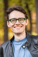 Portrait photo of Alexander Grosz